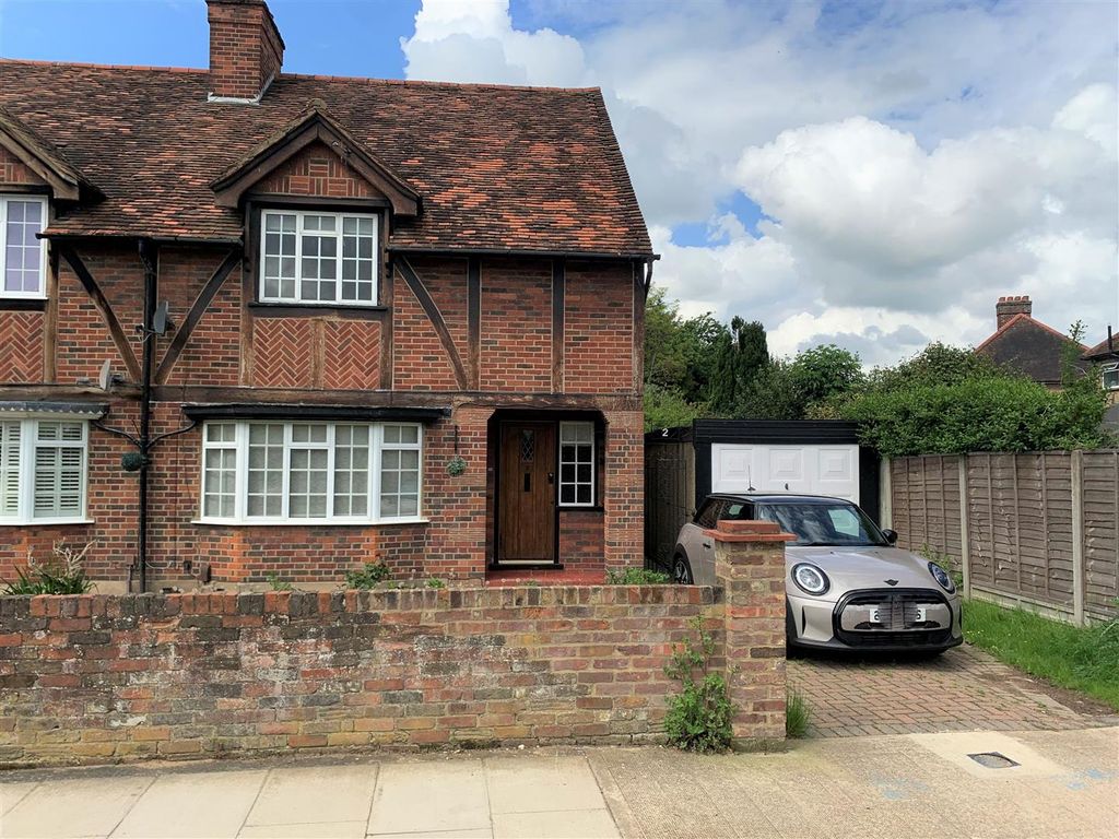 Property photo 1 of 9