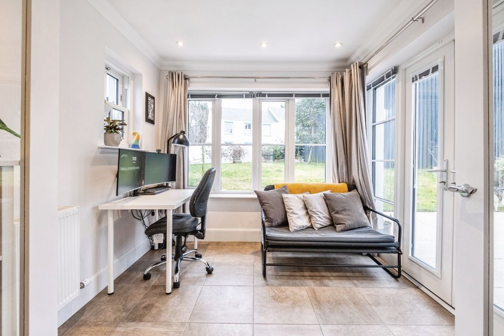 Property photo 3 of 20 Garden Room/Home Office