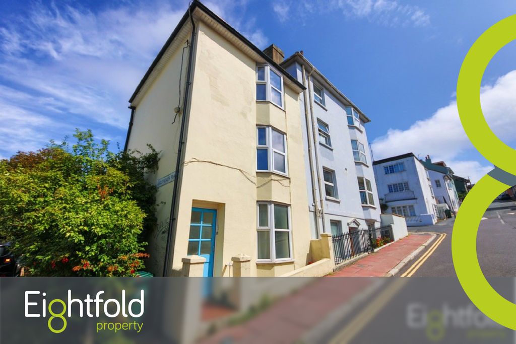 Property photo 3 of 11 Front