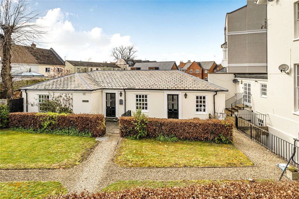 Property photo 1 of 21 Picture No. 02