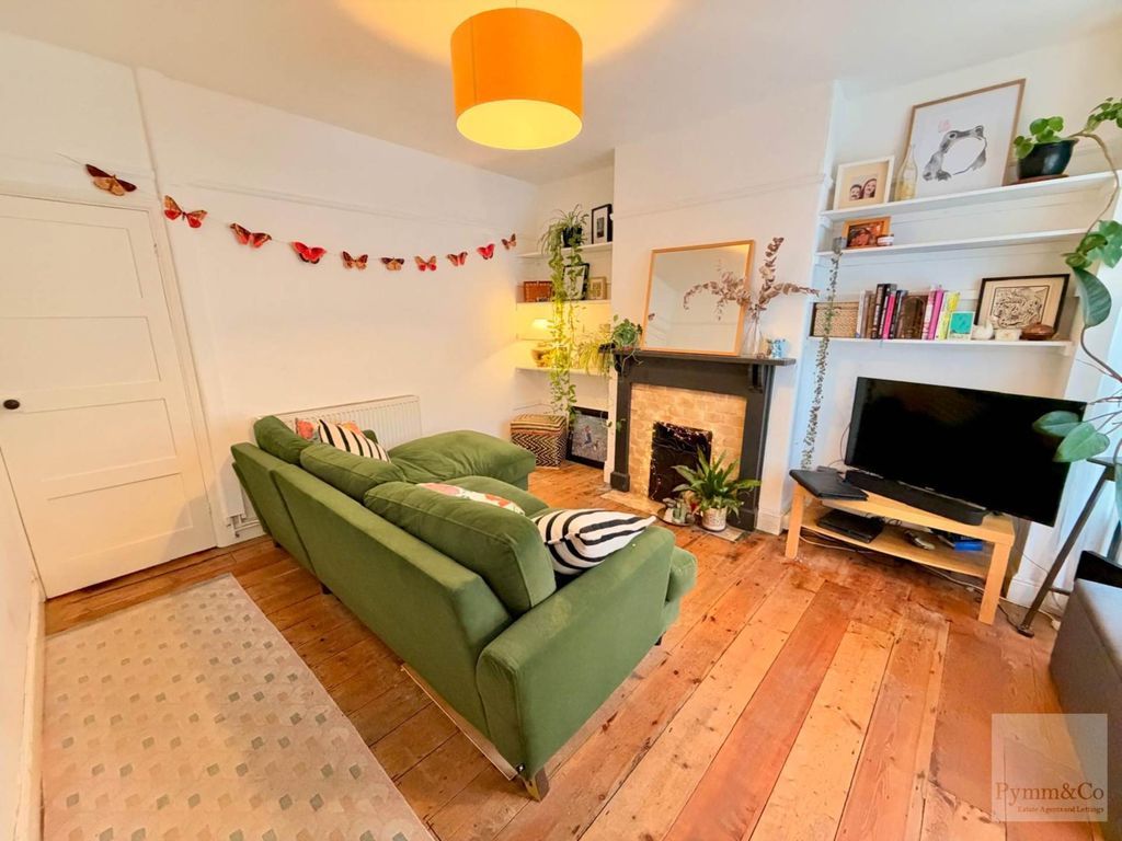 Property photo 3 of 19