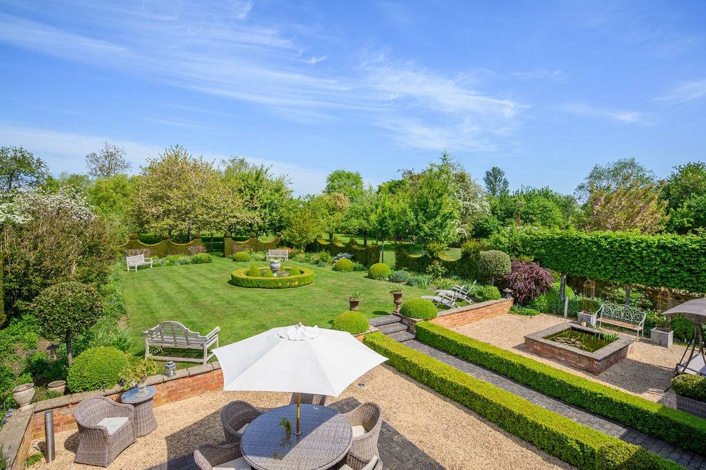 Property photo 2 of 19 Picture No. 25