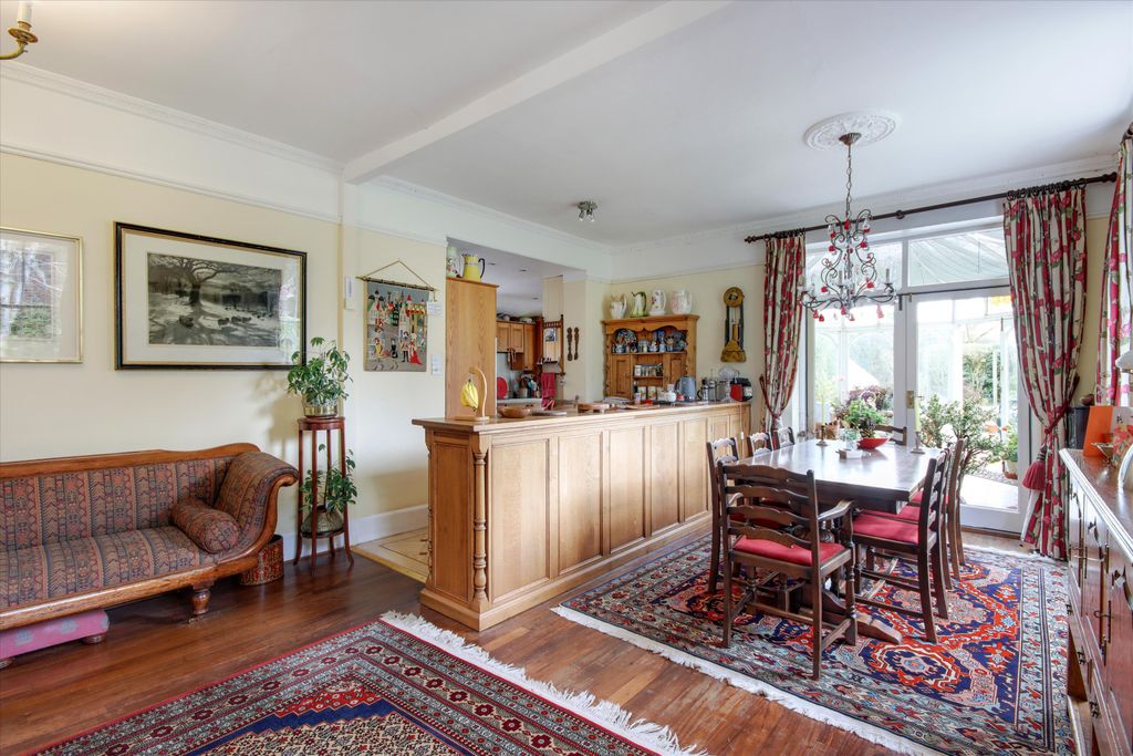 Property photo 3 of 18 Image