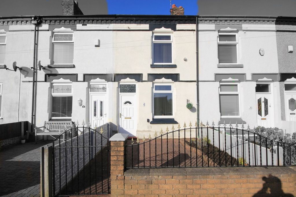 Property photo 1 of 18