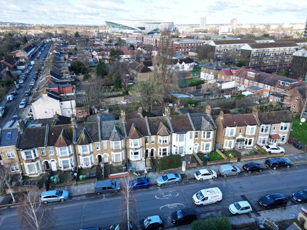 Property photo 2 of 7