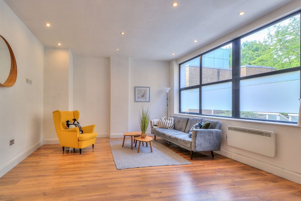 Property photo 3 of 13 Photo 2