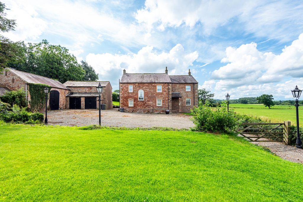 Property photo 1 of 31 External