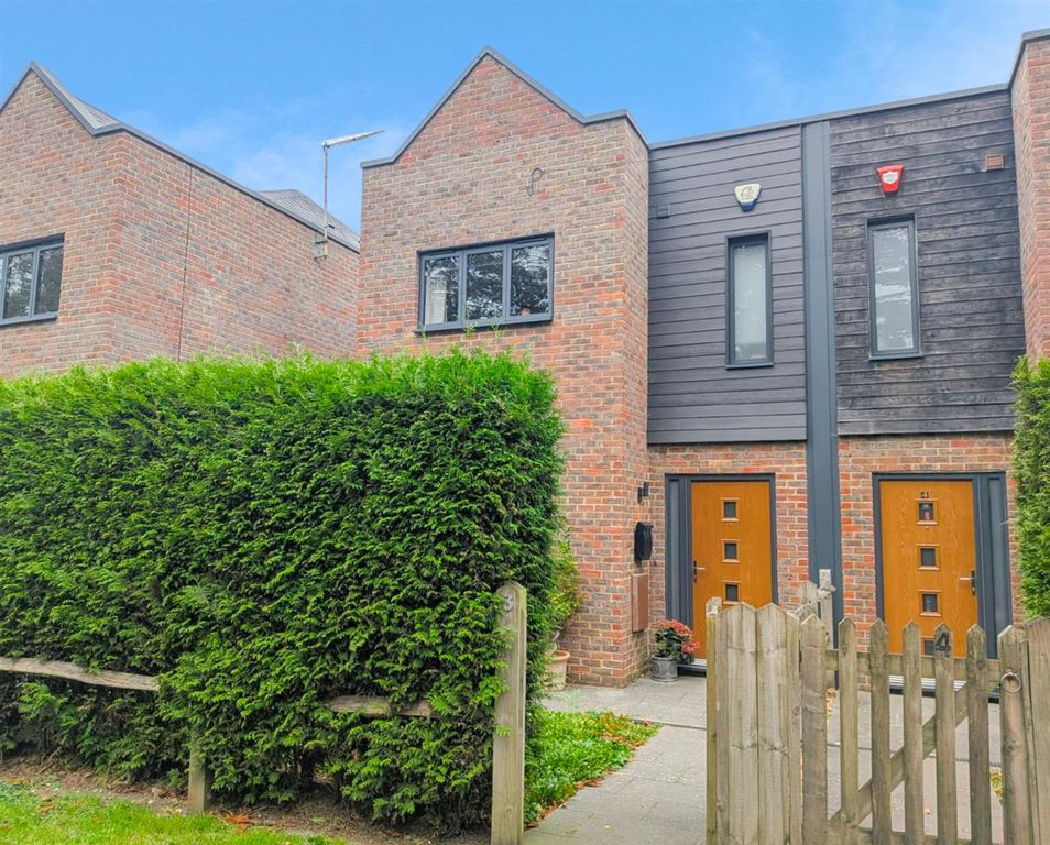 Property photo 2 of 19