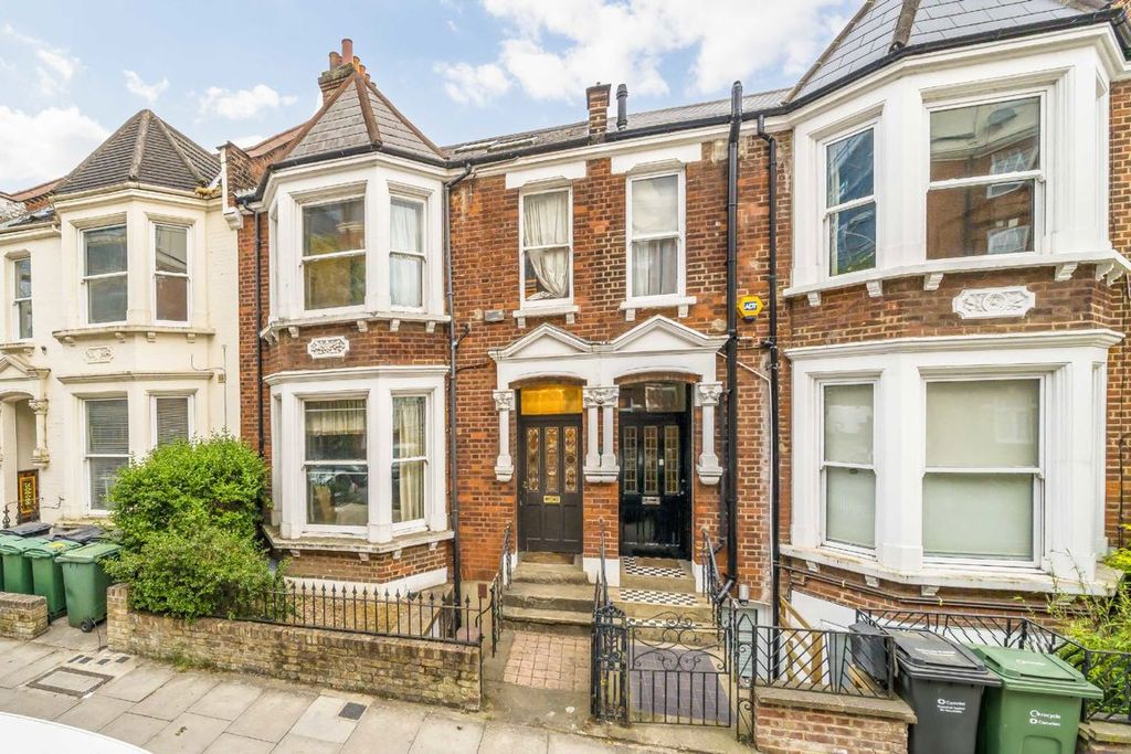 Property photo 1 of 7