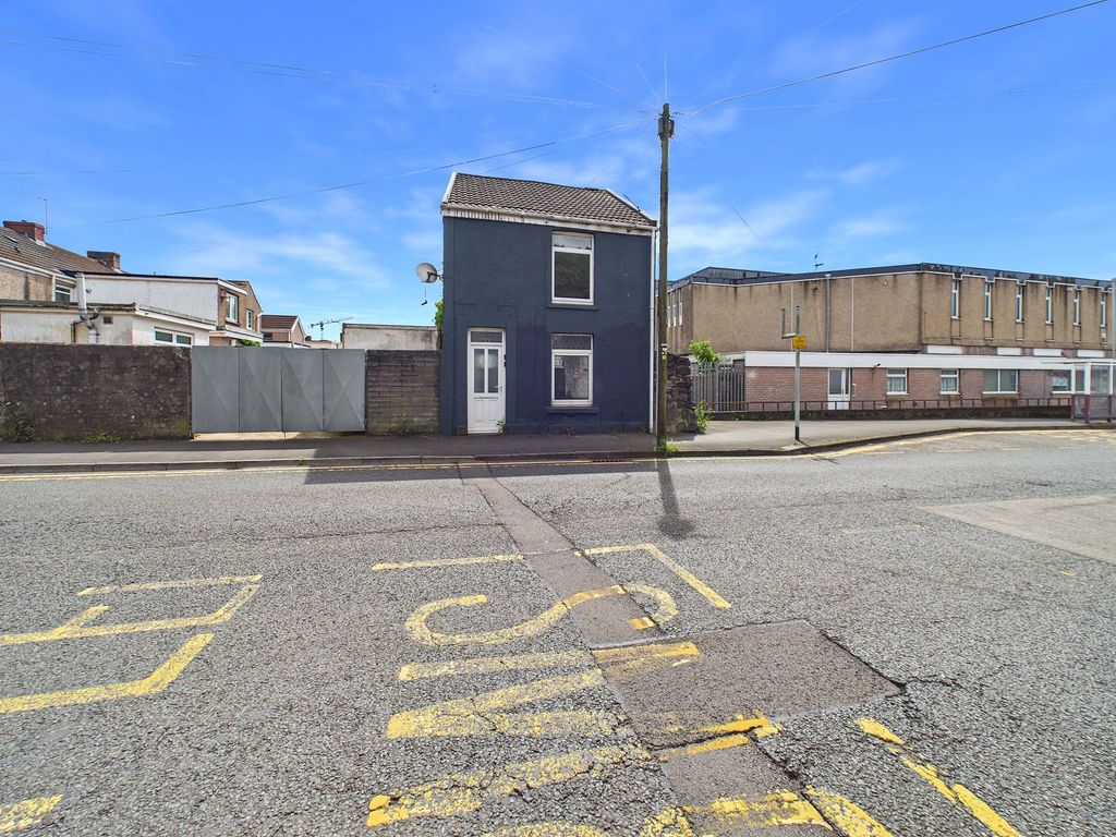 Property photo 1 of 29
