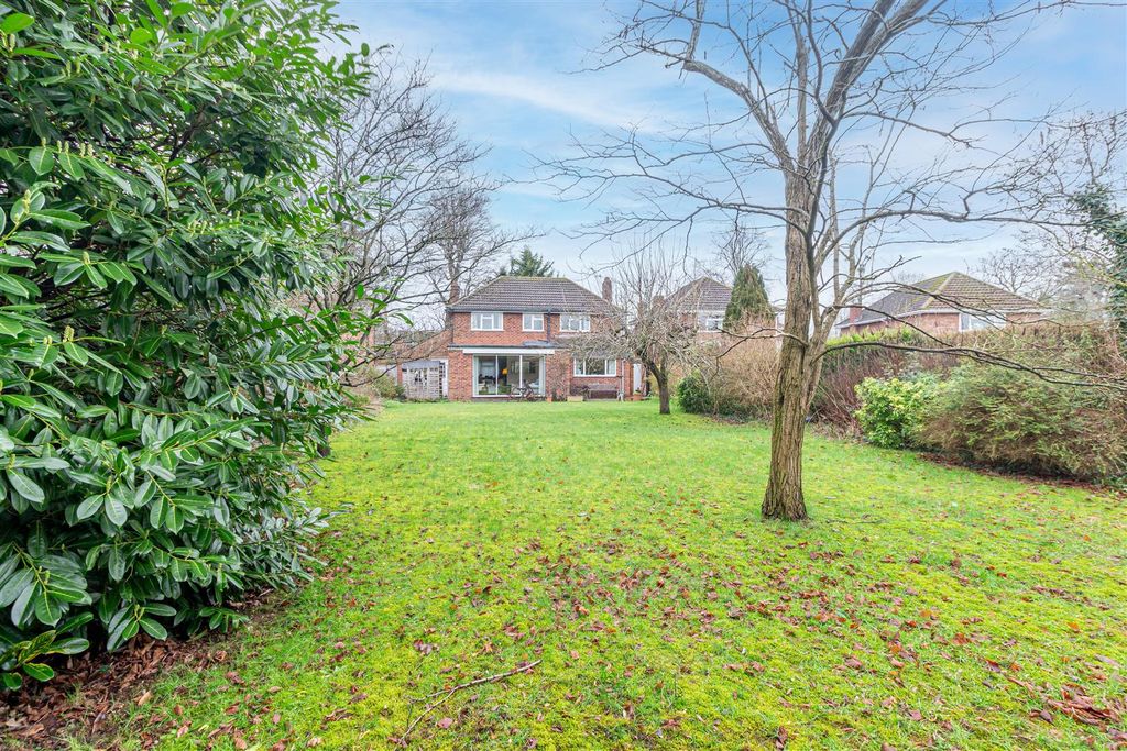 Property photo 2 of 33 Garden-4.Jpg