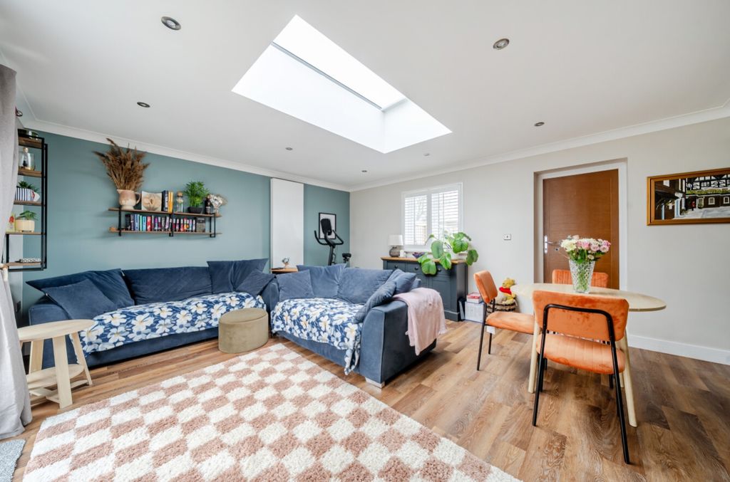 Property photo 3 of 25 1447332-14-69Df99d1632B8