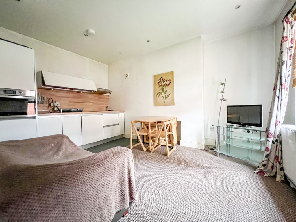 Property photo 3 of 13 3042405