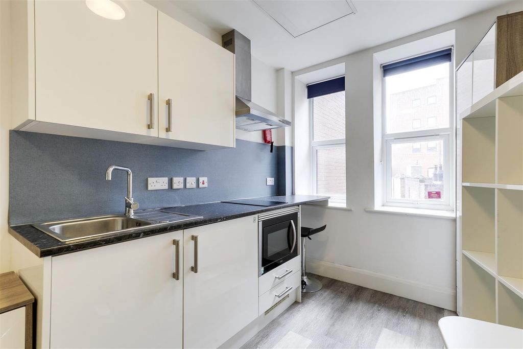 Property photo 2 of 8 5795.Jpg