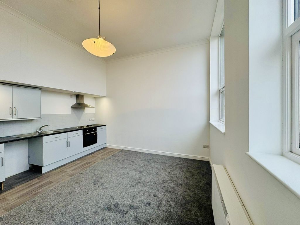 Property photo 3 of 6 00E7B115-6368-4d76-B15F-Ff89d48d7459