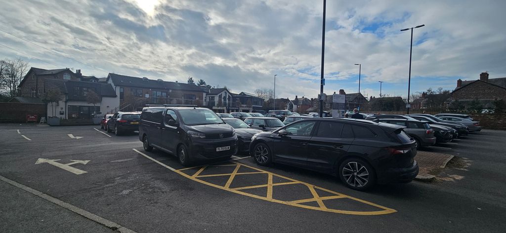 Property photo 2 of 6