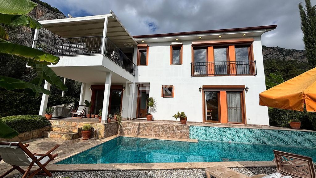 Property photo 3 of 43