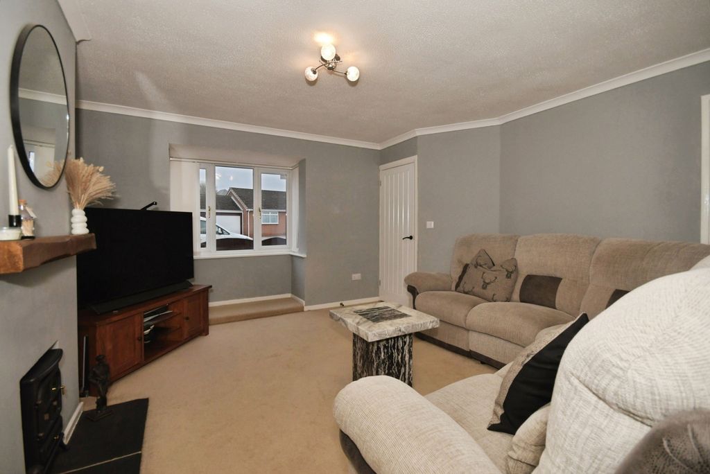 Property photo 3 of 18 Pbox-Img.Jpg