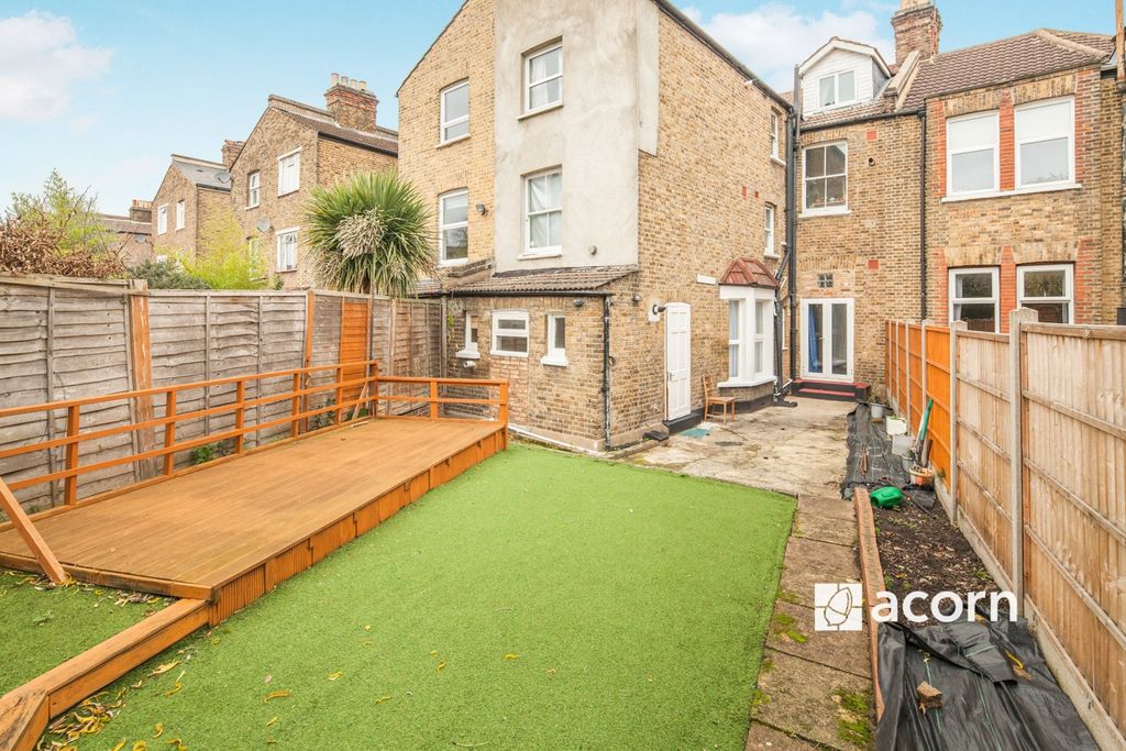 Property photo 2 of 10 d294307c-8Eda-F01...