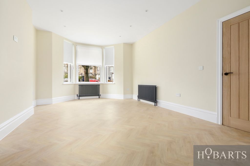 Property photo 3 of 16 Gallery