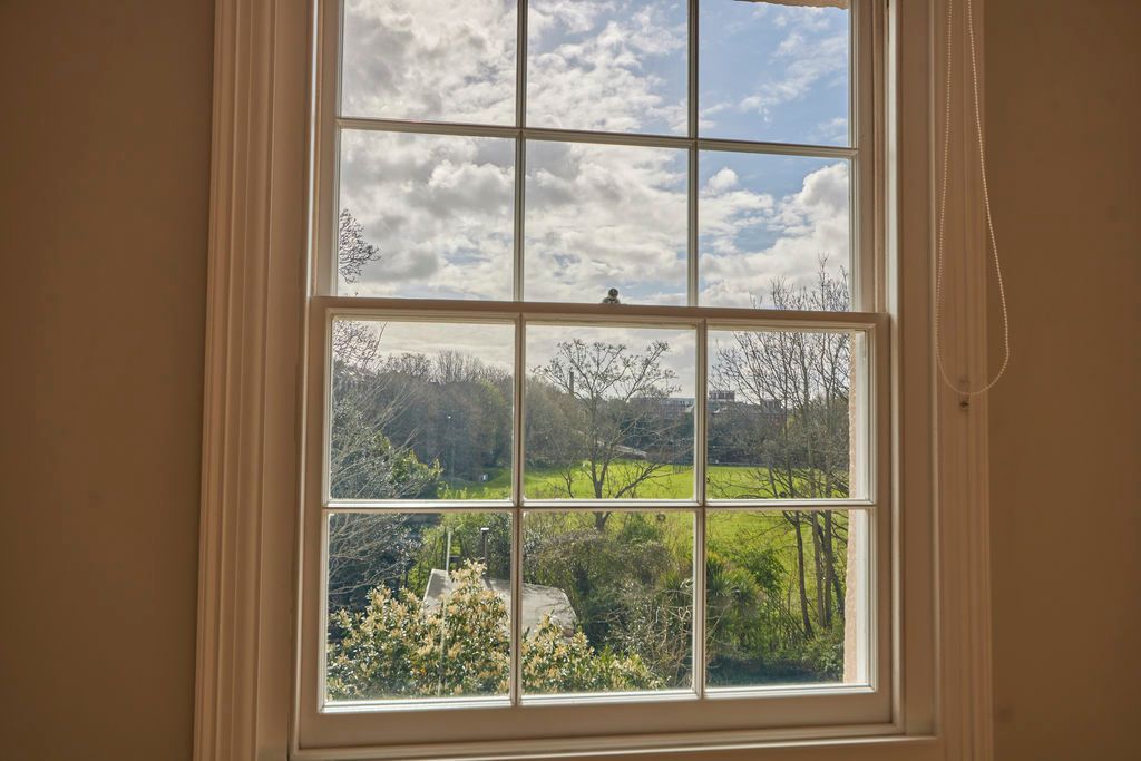 Property photo 3 of 14 Outlook