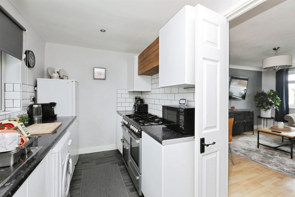 Additional image 10 of 1 bed flat for saleBaines Road, Gainsborough DN21