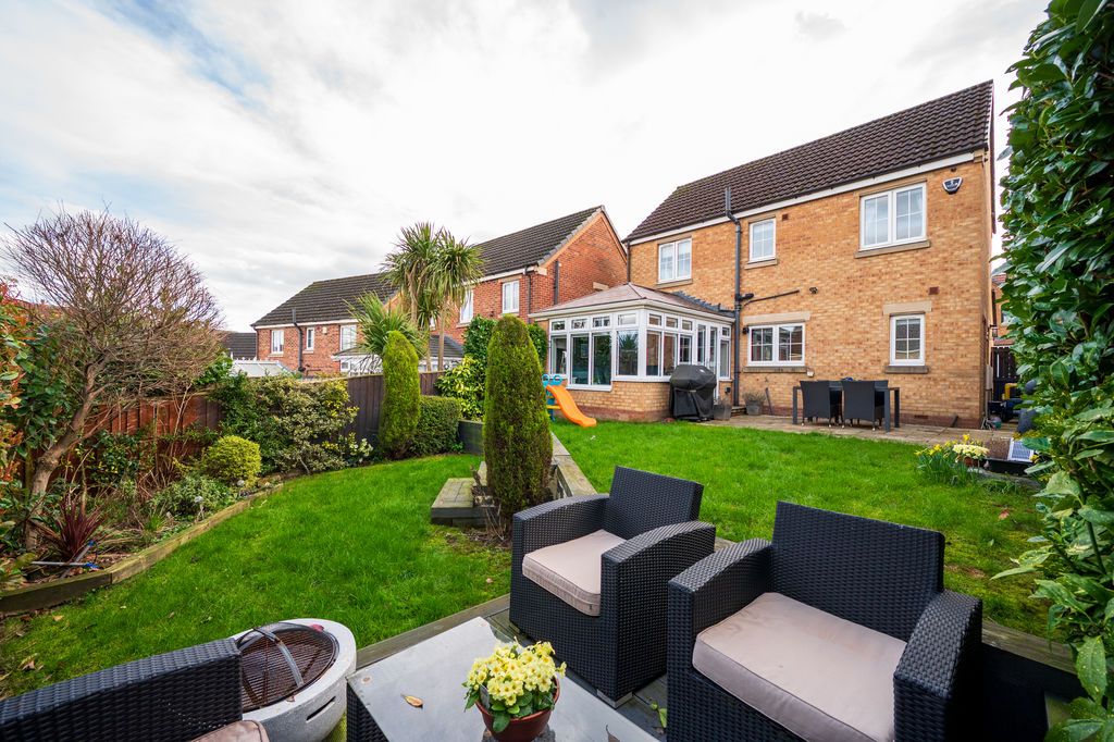 Property photo 3 of 26 Rear Garden