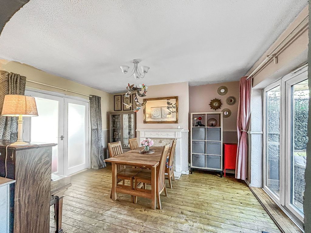 Property photo 3 of 24