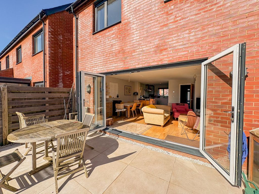 Property photo 3 of 14 Img_4800