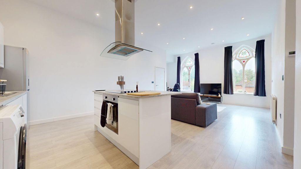 Property photo 2 of 46 4275122