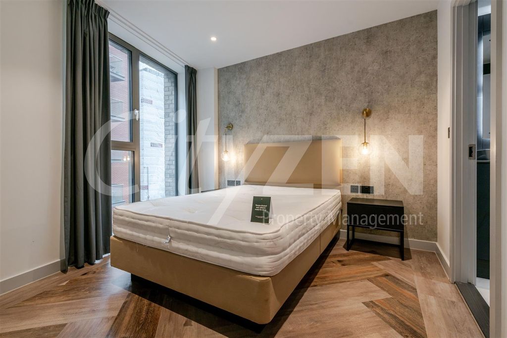 Property photo 3 of 17 Bedroom