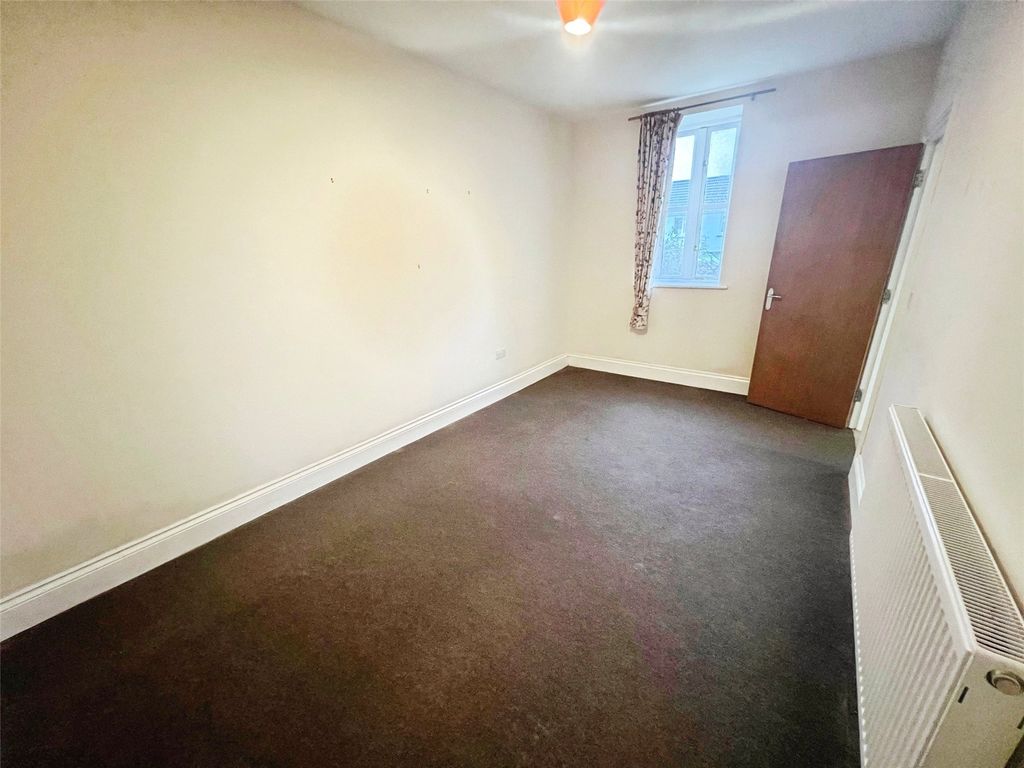 Additional image 9 of 2 bed flat for saleNew Road, Troon, Camborne TR14