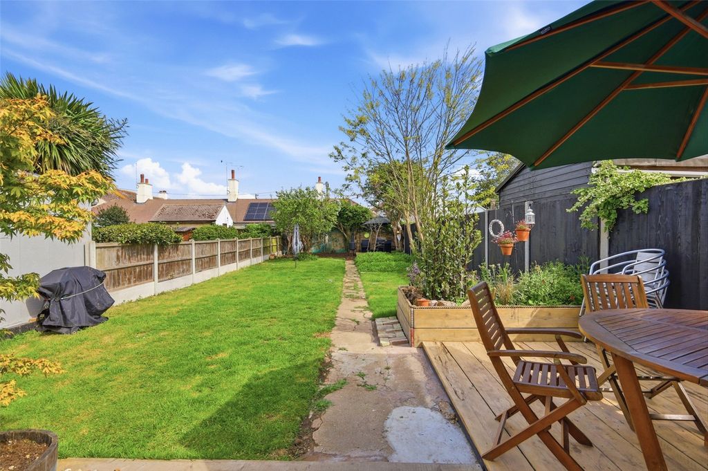 Property photo 2 of 27 Picture No. 26