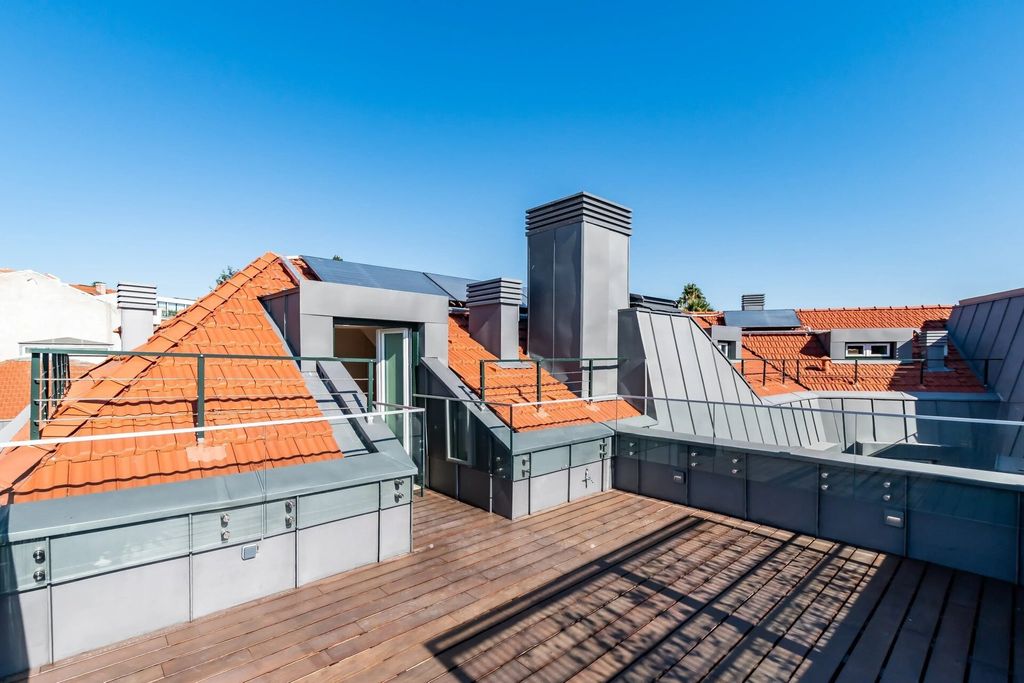 Property photo 1 of 17 Parking, Terrace And River View In Estrela