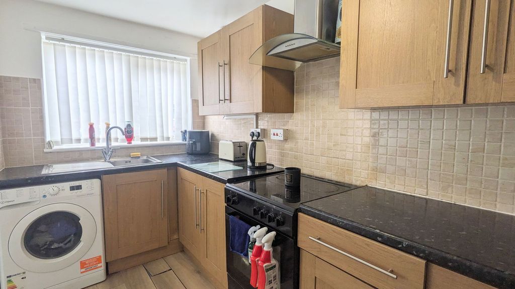 Property photo 2 of 16