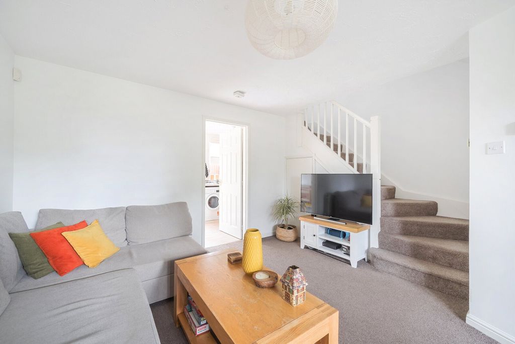 Property photo 2 of 11 Picture No. 12