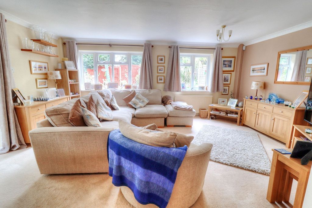 Property photo 2 of 17 Photo 18