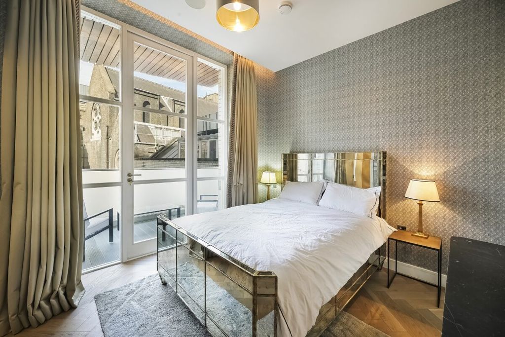 Property photo 3 of 15 Jll