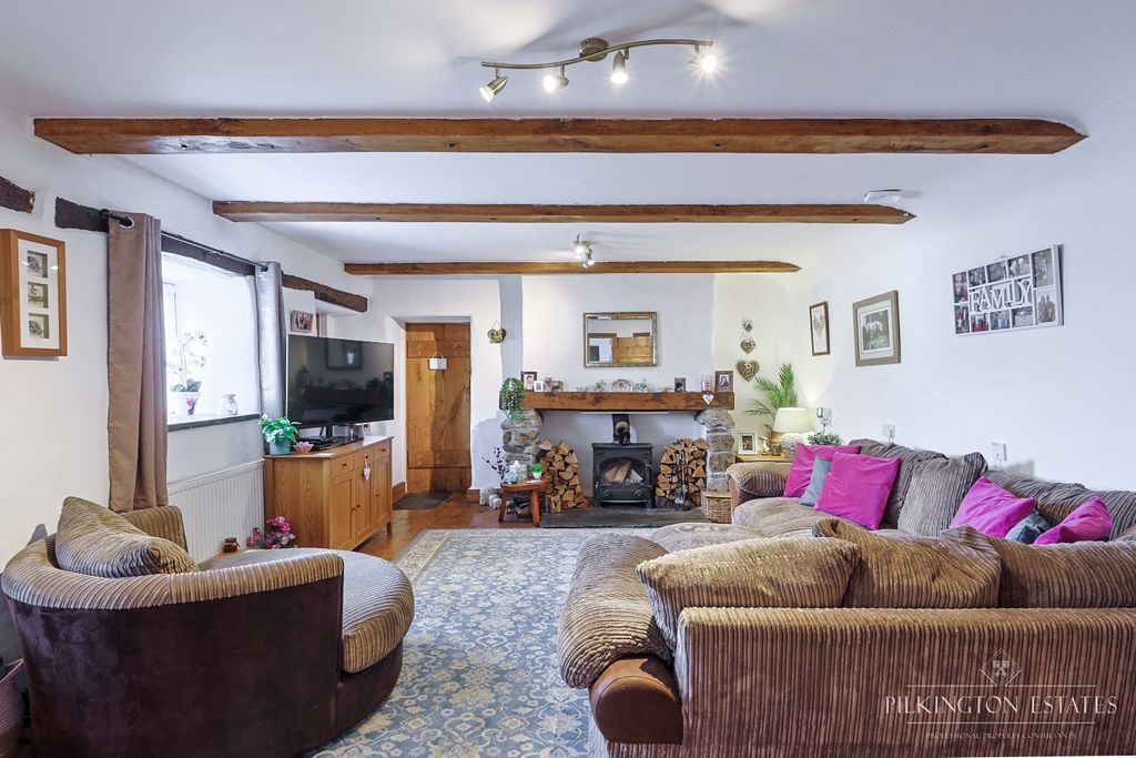Property photo 2 of 18 4513202