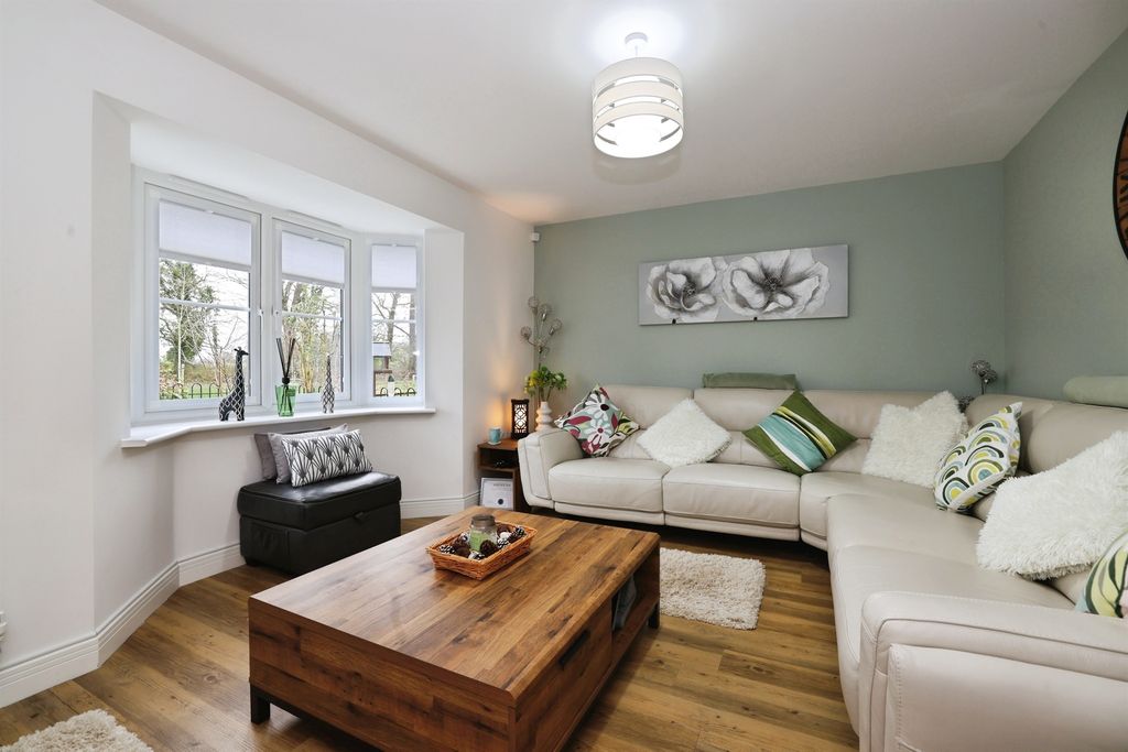 Property photo 3 of 19