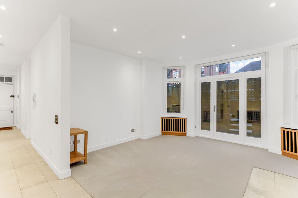 Property photo 2 of 11 Picture No. 21