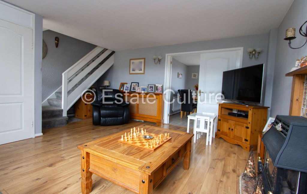 Property photo 3 of 23