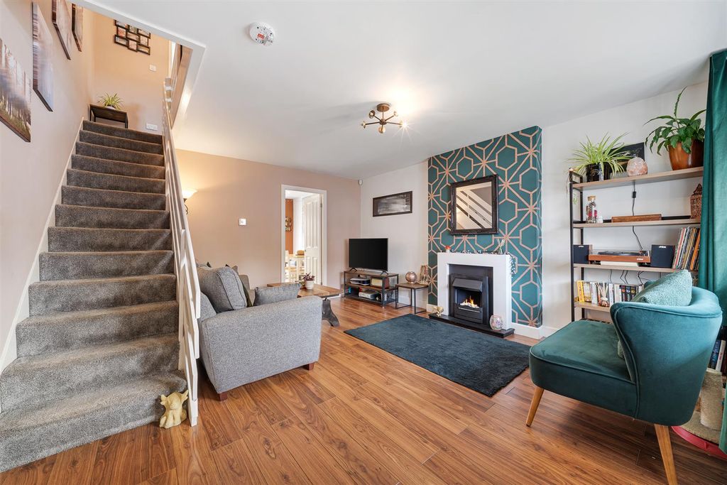 Property photo 2 of 28 6 Sutherland Road-20.Jpg