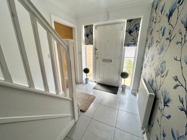 Property photo 2 of 21