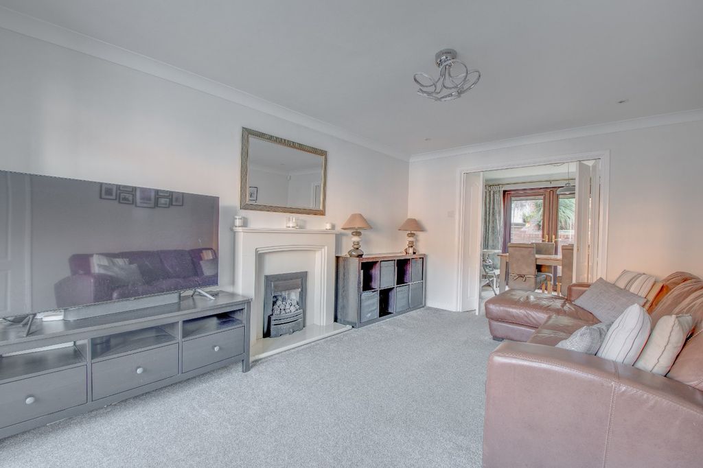 Property photo 3 of 18 Picture No. 14