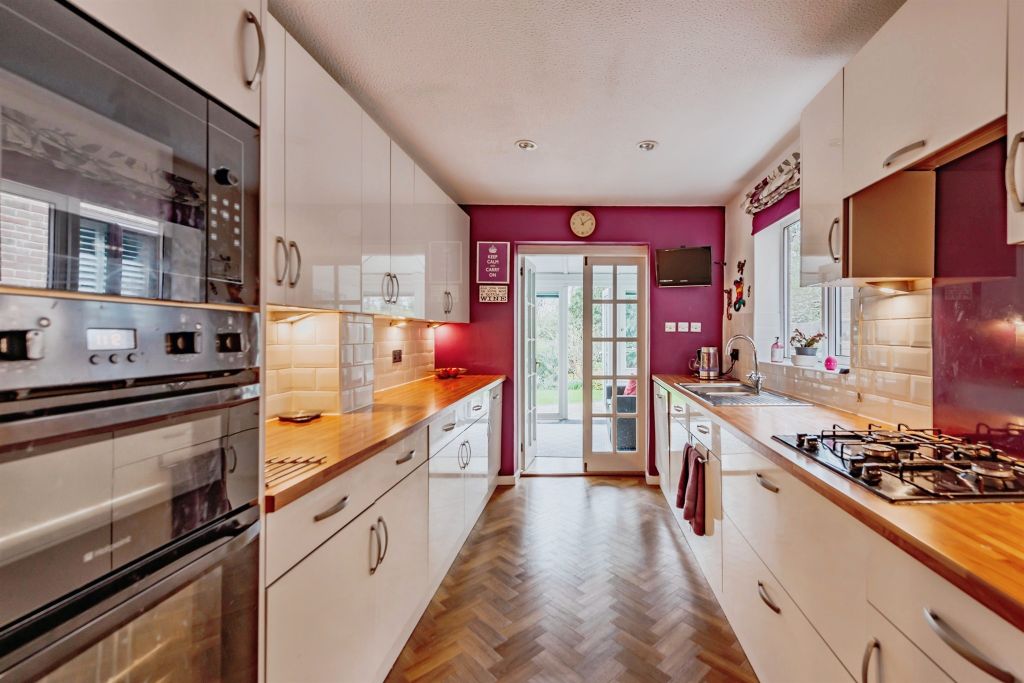 Property photo 3 of 19