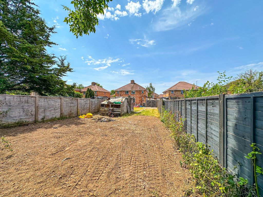 Property photo 2 of 20 5052897
