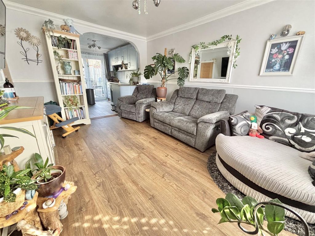 Property photo 3 of 11 Img_0684.Jpeg