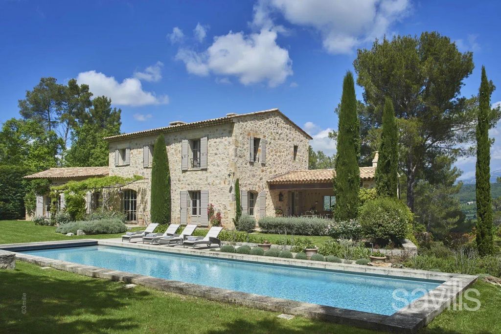 Property photo 1 of 17 Stunning Stone Villa In The Private Domain Of Terre Blanche