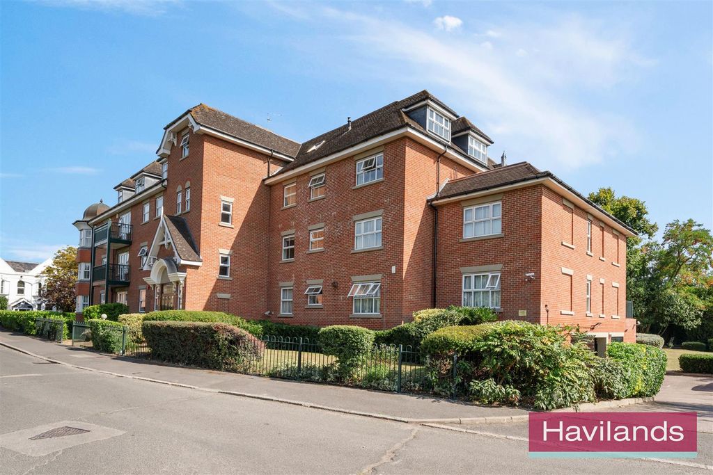 Property photo 1 of 21 Oakington Court-22.Jpg